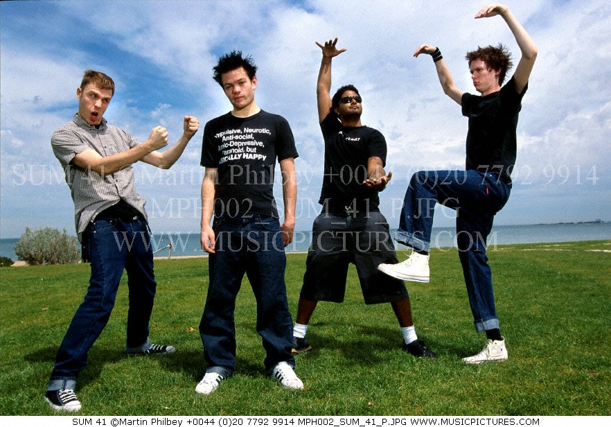 Sum 41 hi-res stock photography and images - Alamy